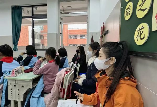 公司开展2024学年秋季学期旗下产业见习活动